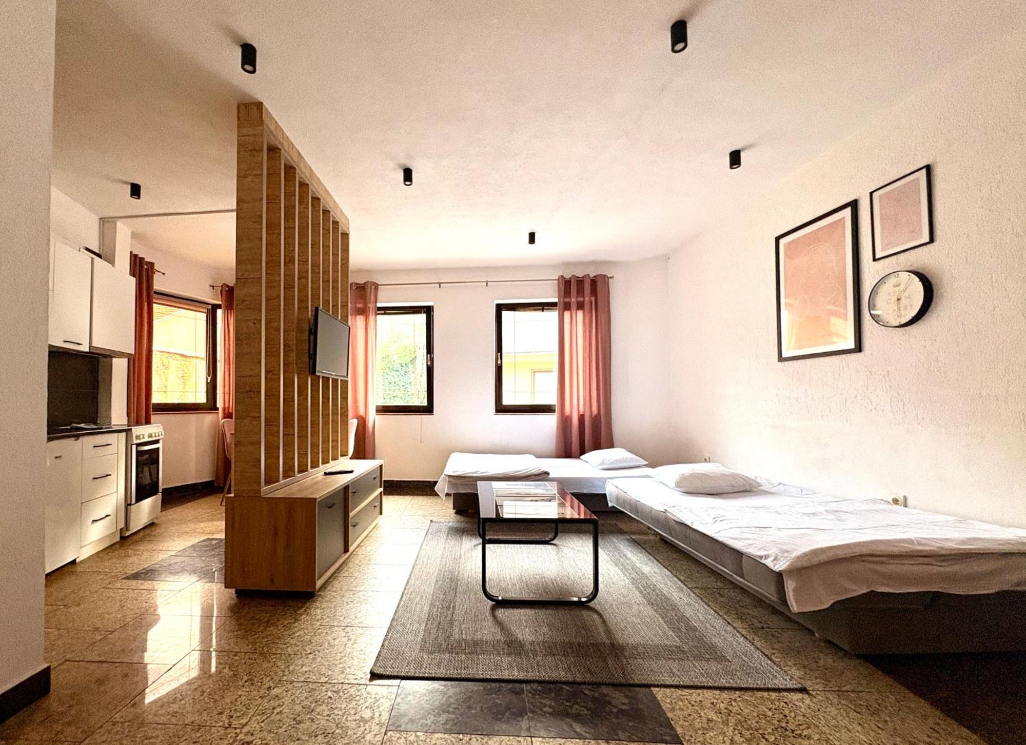 Network Apartment Jajce Buitenkant foto